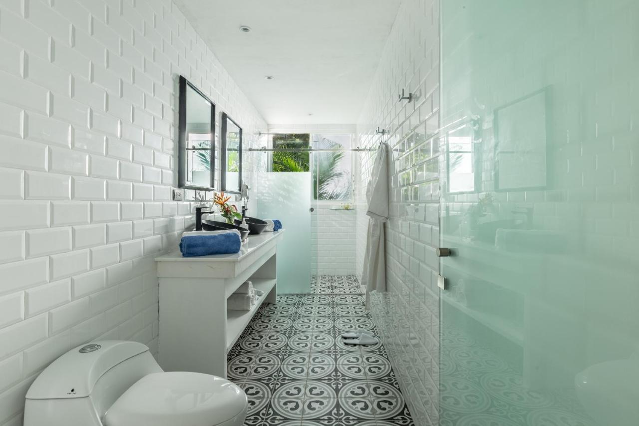 מאל פאיס Gigi Brown Beachfront Santa Teresa מראה חיצוני תמונה