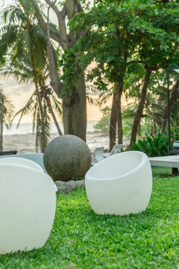 מאל פאיס Gigi Brown Beachfront Santa Teresa מראה חיצוני תמונה